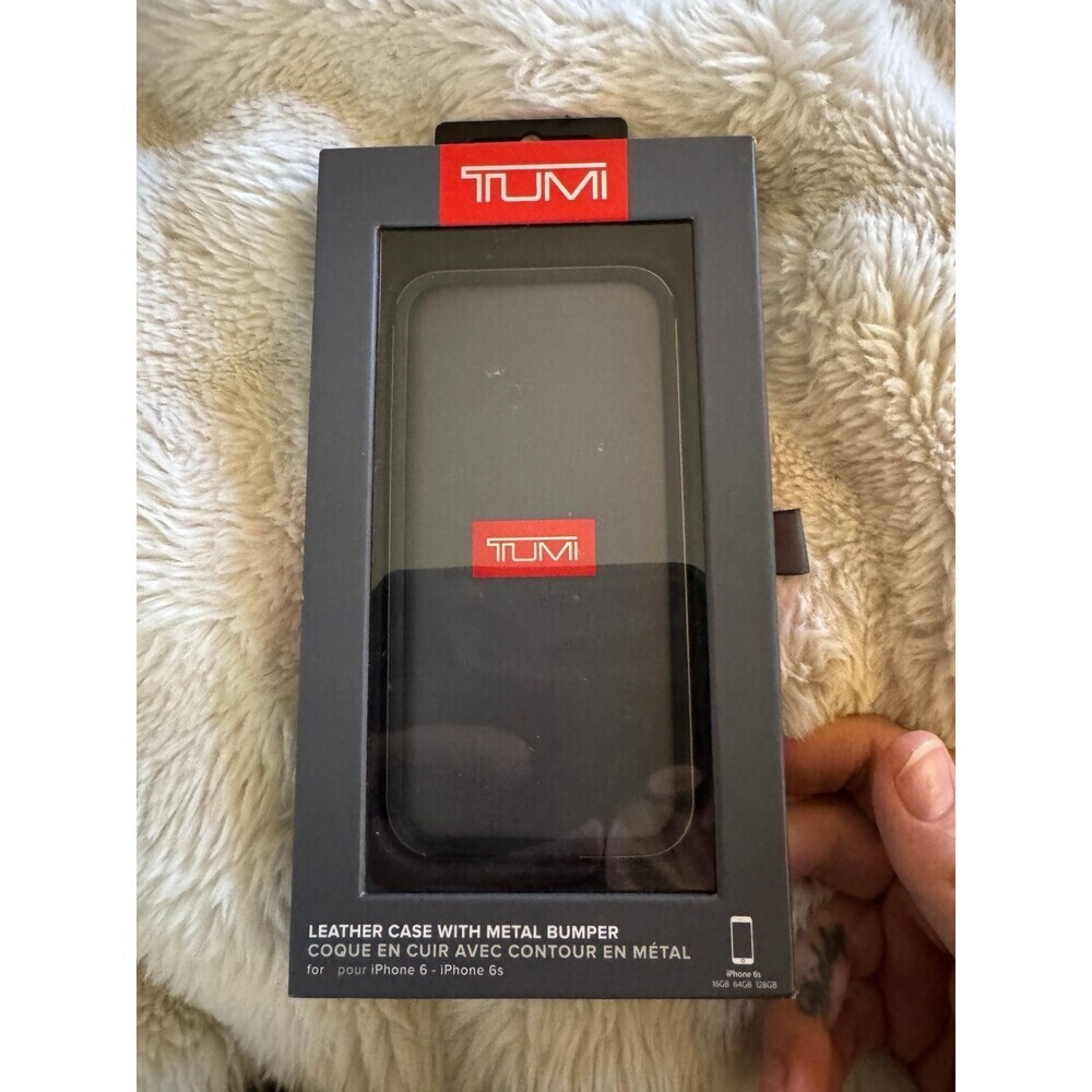 Tumi Genuine Leather Folio Case for iPhone 6 and iPhone 6S